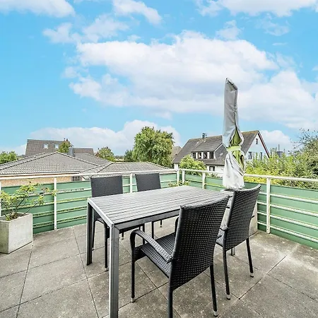 Apartment Mit Grosser Dachterrasse Dagebuell