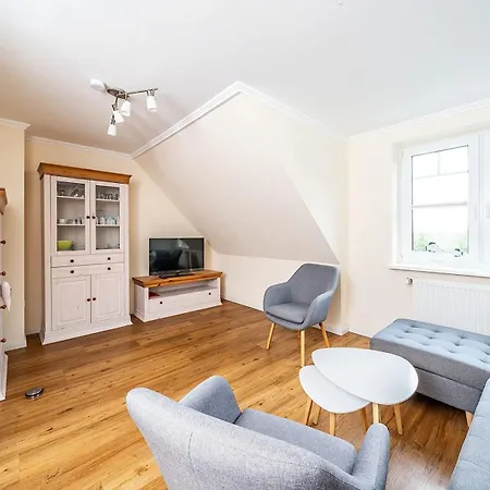 Mit Grosser Dachterrasse Дагебюлль